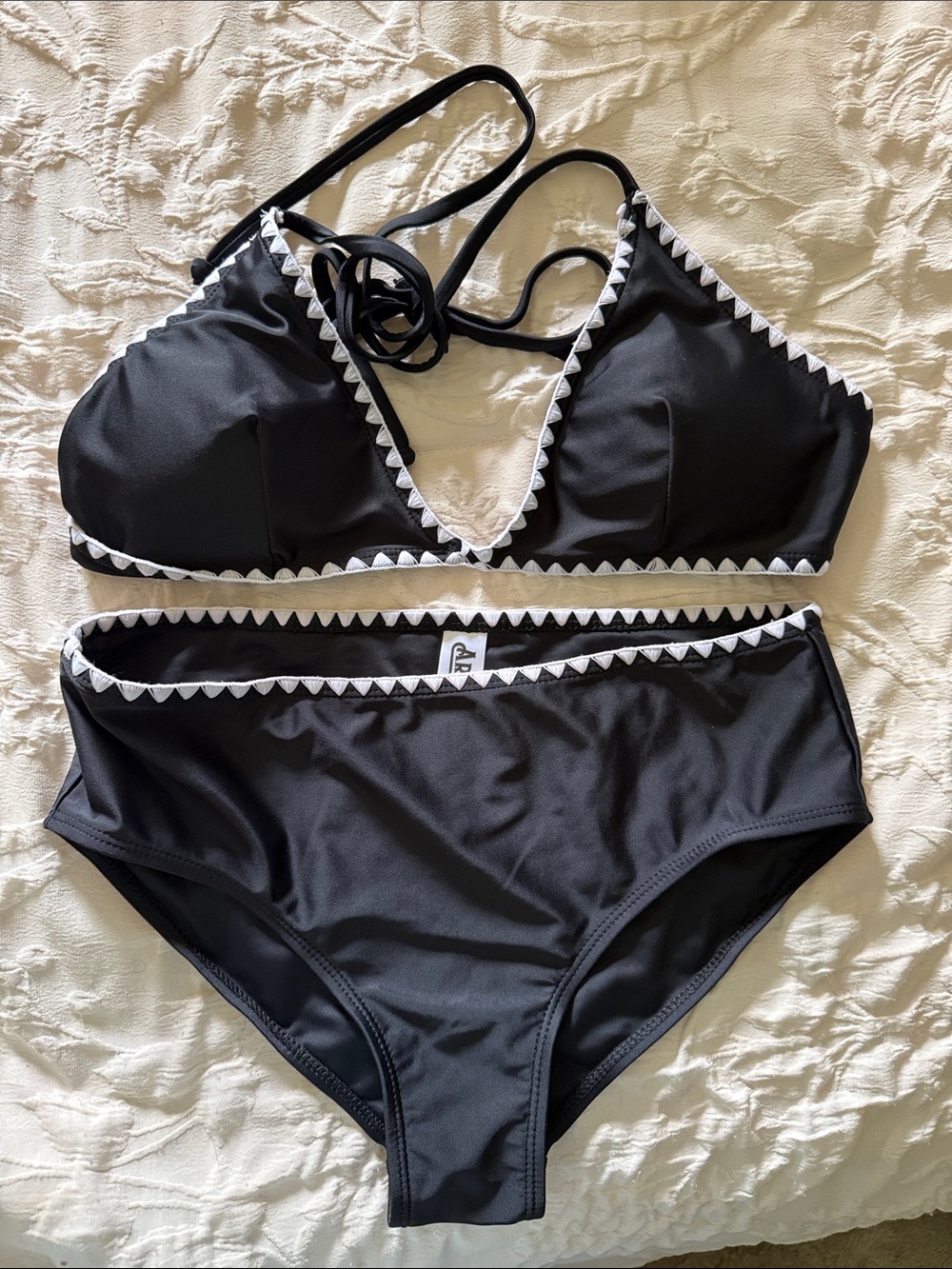 NWOT Art & Sol Black Trim Triangle Bikini Set with White Scallop Detail
